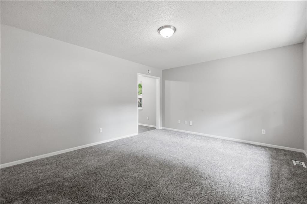 15 Brooks Court Property Photo 5