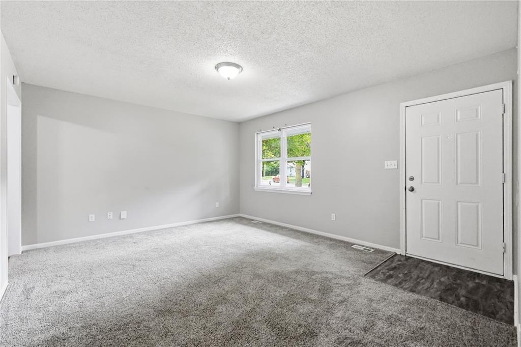 15 Brooks Court Property Photo 6