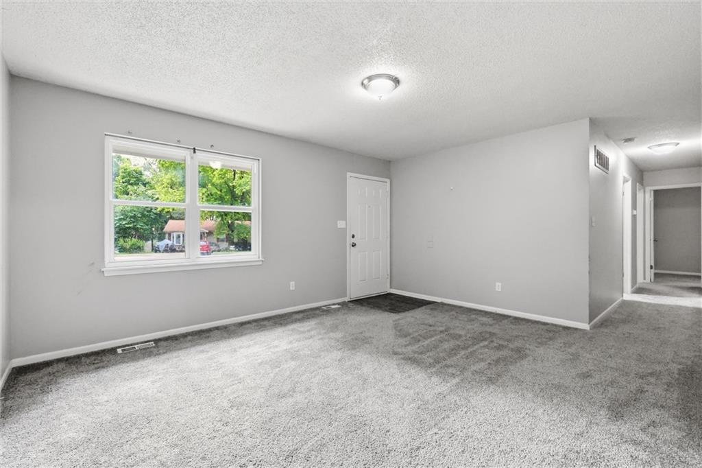 15 Brooks Court Property Photo 8