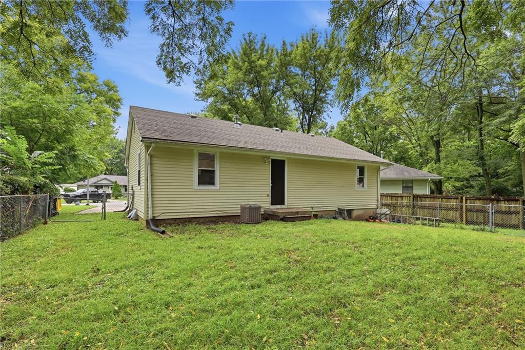 15 Brooks Court Property Photo 30