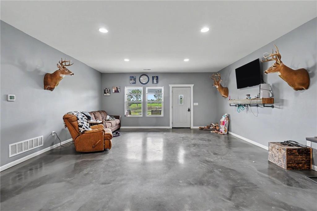 2216 Eisenhower Road Property Photo 6