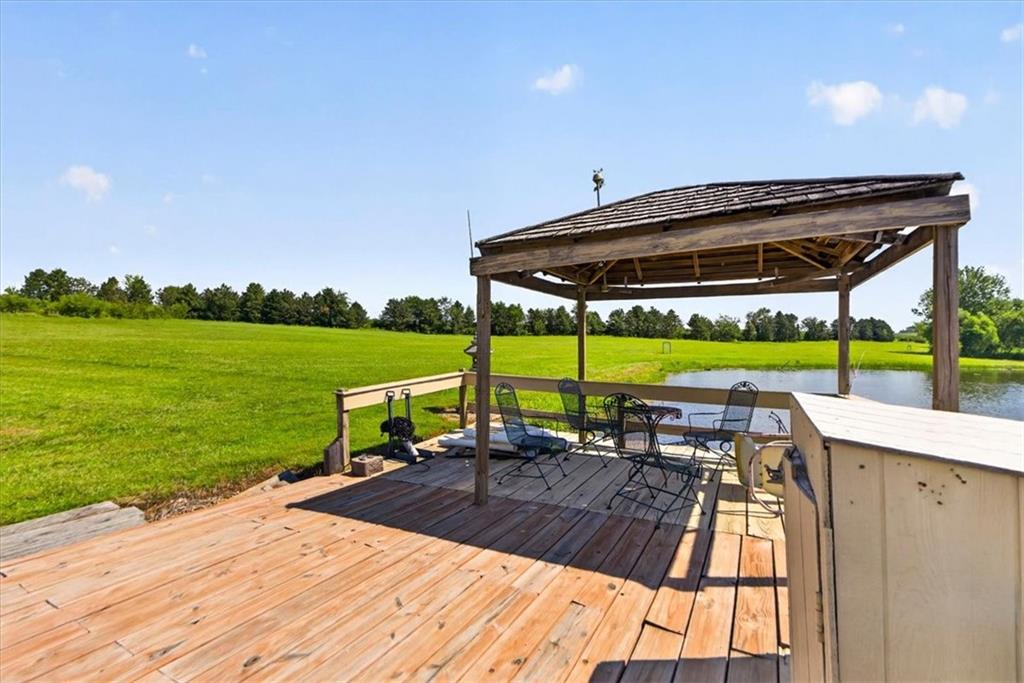 26025 Metcalf Road Property Photo 10