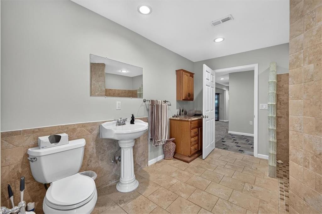 26025 Metcalf Road Property Photo 47