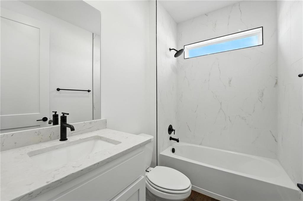 17542 Muncie Street Property Photo 6