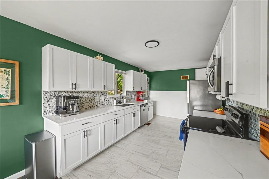 5808 Nw Hutson Road Property Photo 8