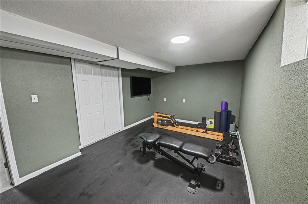 5808 Nw Hutson Road Property Photo 27