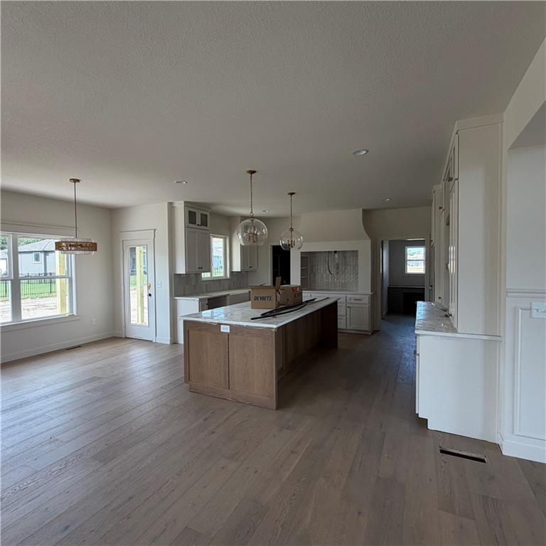 2334 Foxtail Drive Property Photo 4