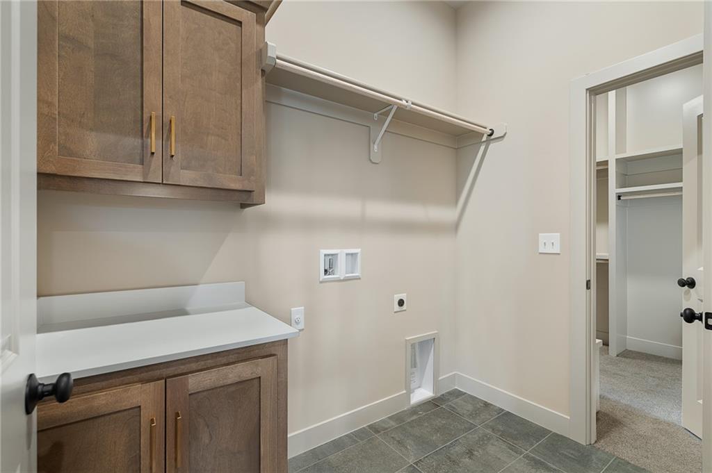 24621 W 60th Terrace Property Photo 38