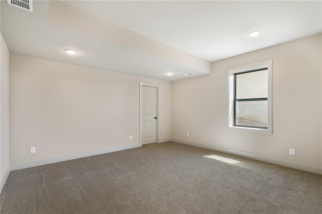 24621 W 60th Terrace Property Photo 40