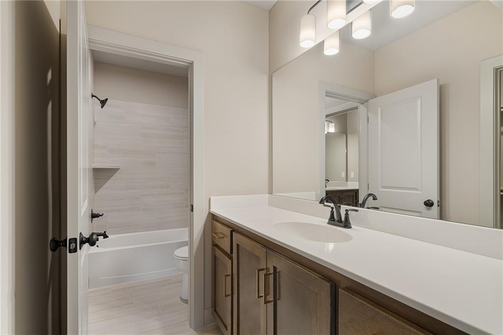 24621 W 60th Terrace Property Photo 45