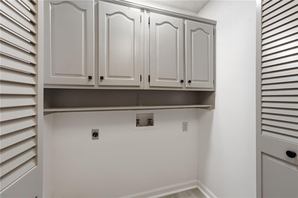 8009 Hallet Street Property Photo 17
