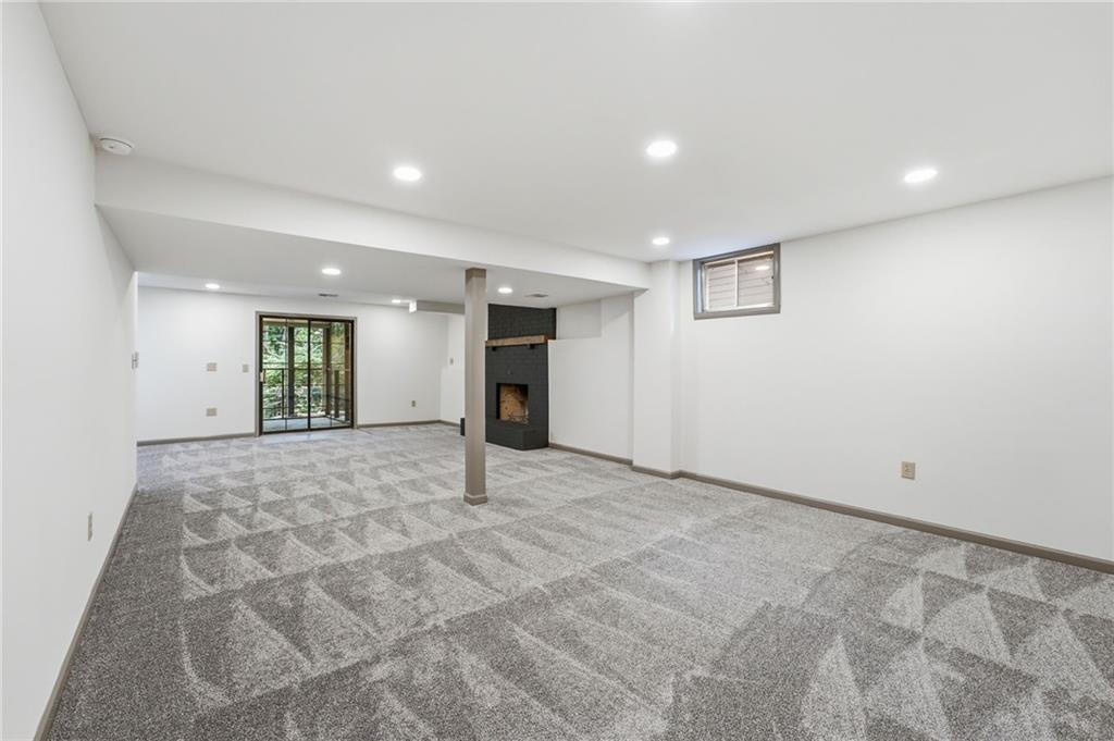 8009 Hallet Street Property Photo 31