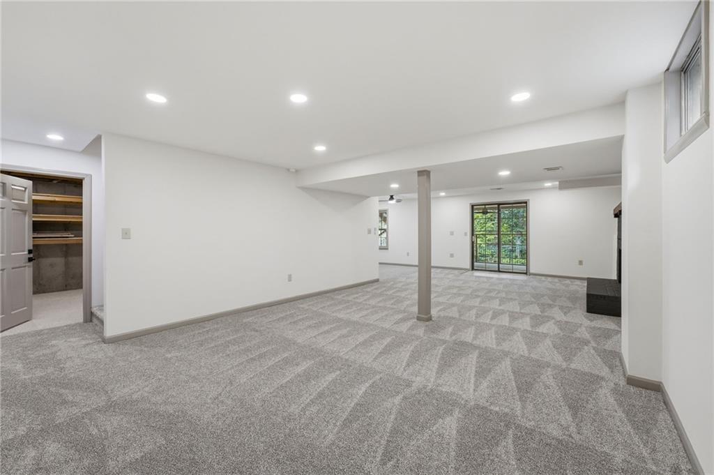 8009 Hallet Street Property Photo 32