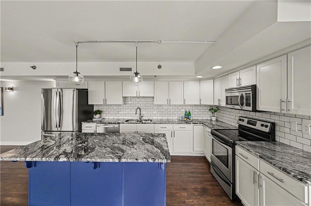 600 E Admiral Boulevard Property Photo 6