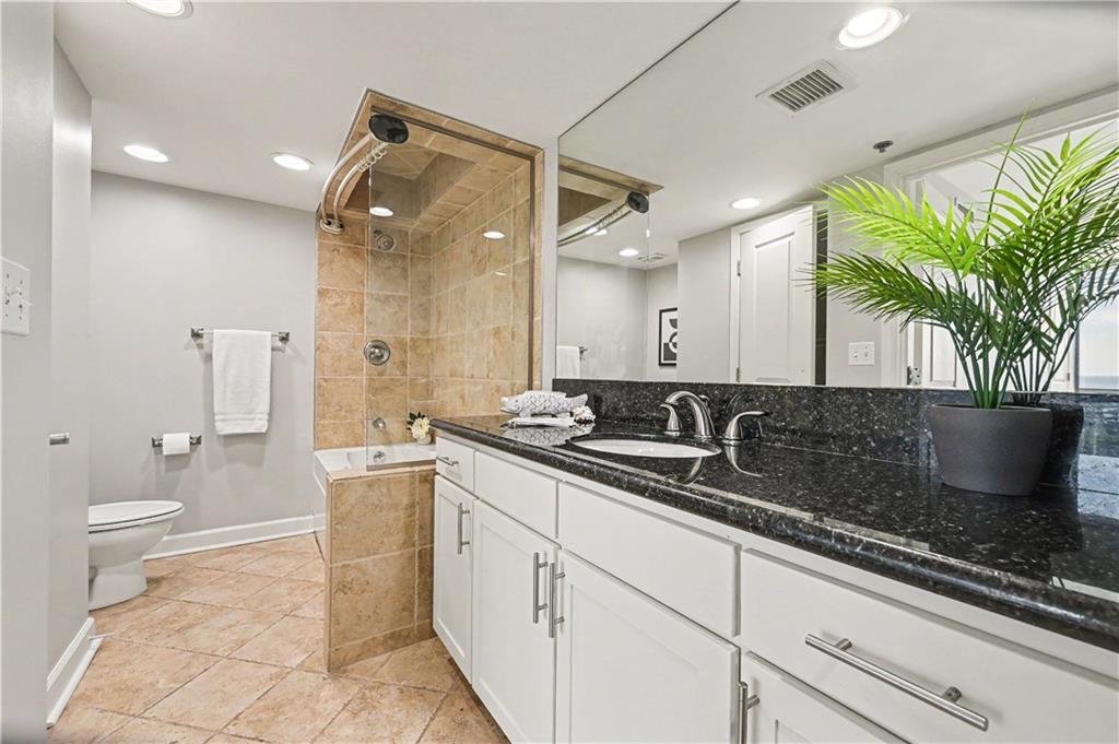 600 E Admiral Boulevard Property Photo 11