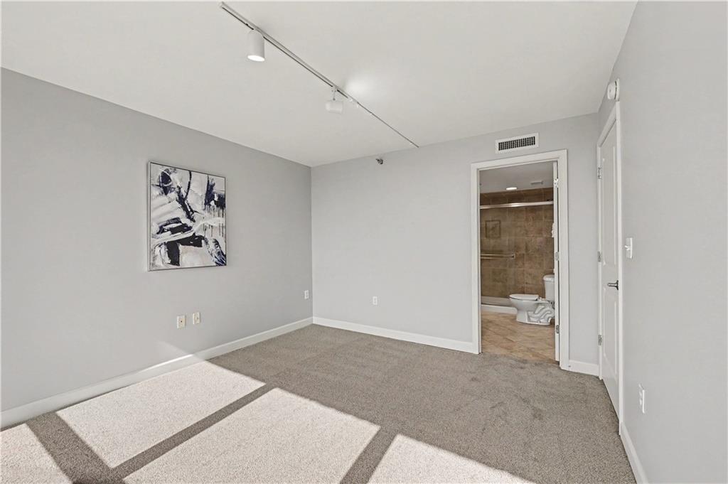 600 E Admiral Boulevard Property Photo 13