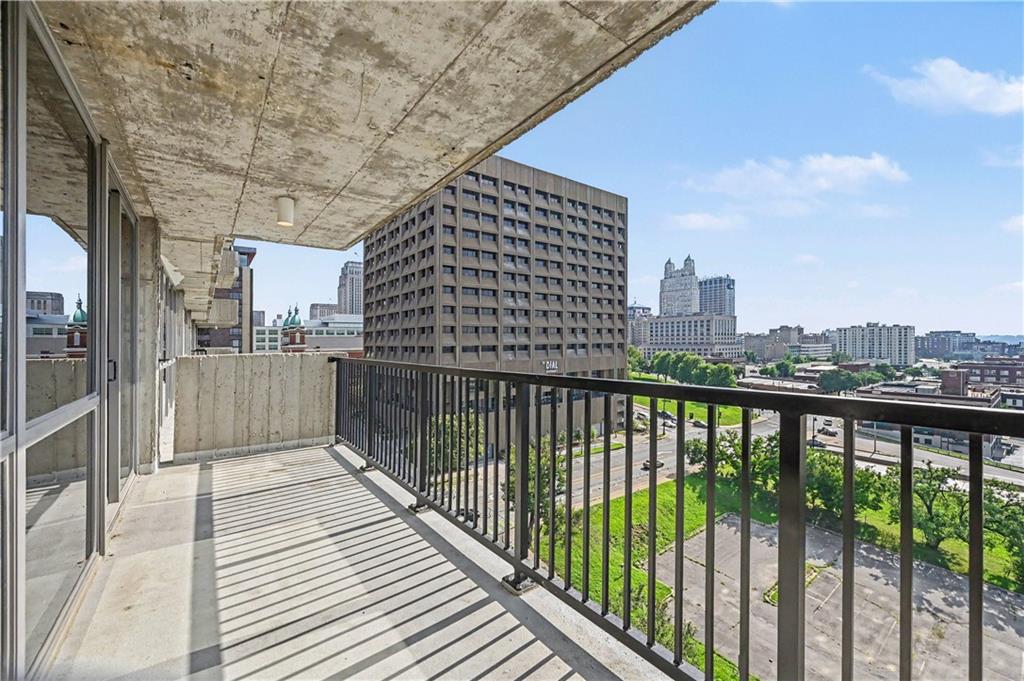 600 E Admiral Boulevard Property Photo 17