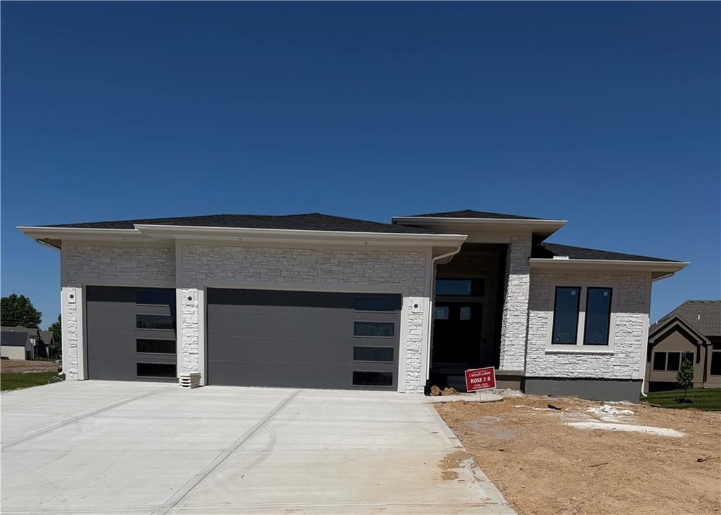 6010 Apache Drive Property Photo 1