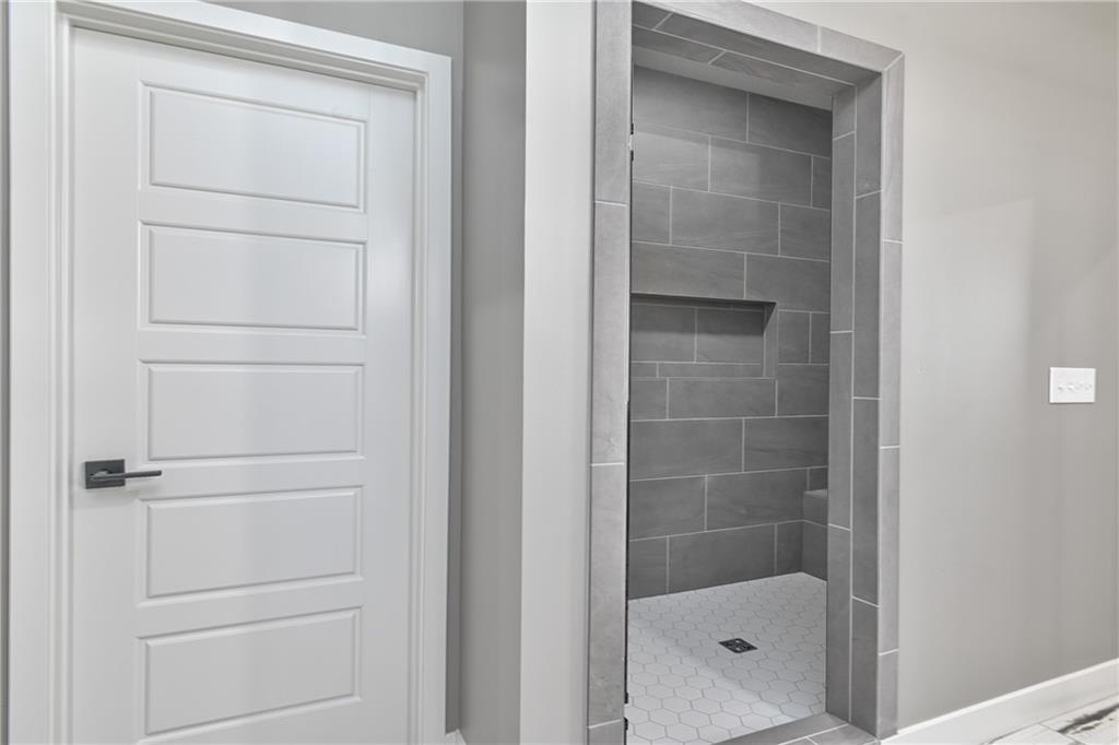 6010 Apache Drive Property Photo 18