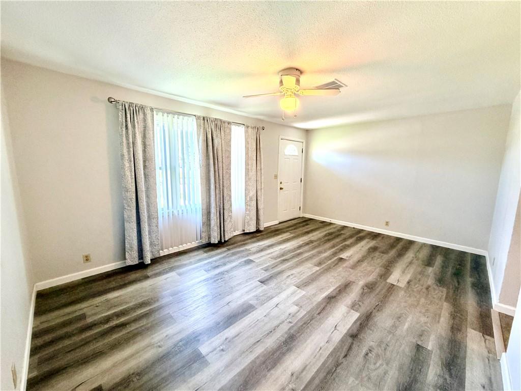 1402 W Walnut Street Property Photo 13