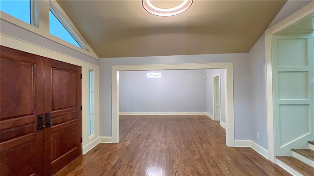 10229 Hemlock Drive Property Photo 7