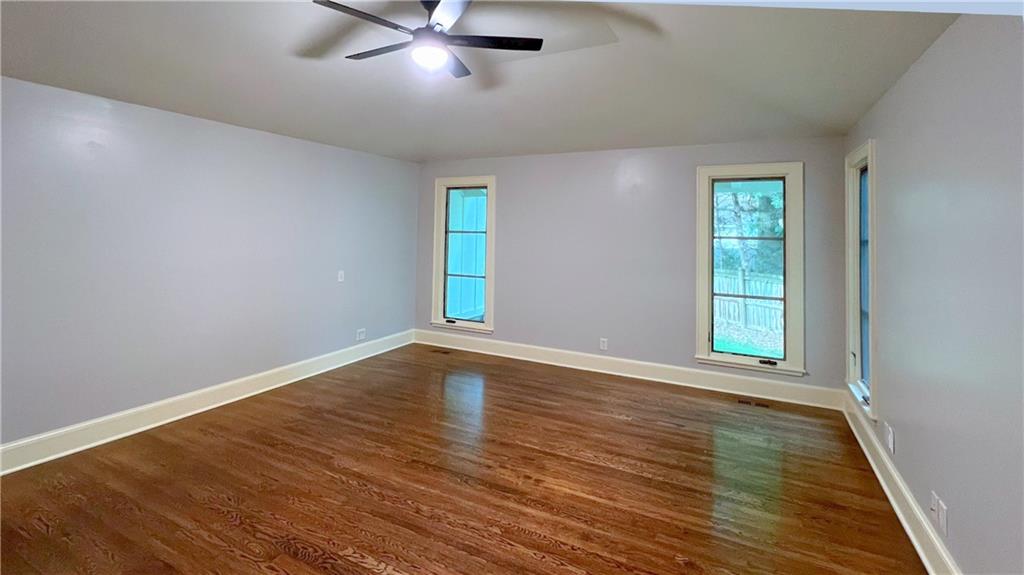 10229 Hemlock Drive Property Photo 28