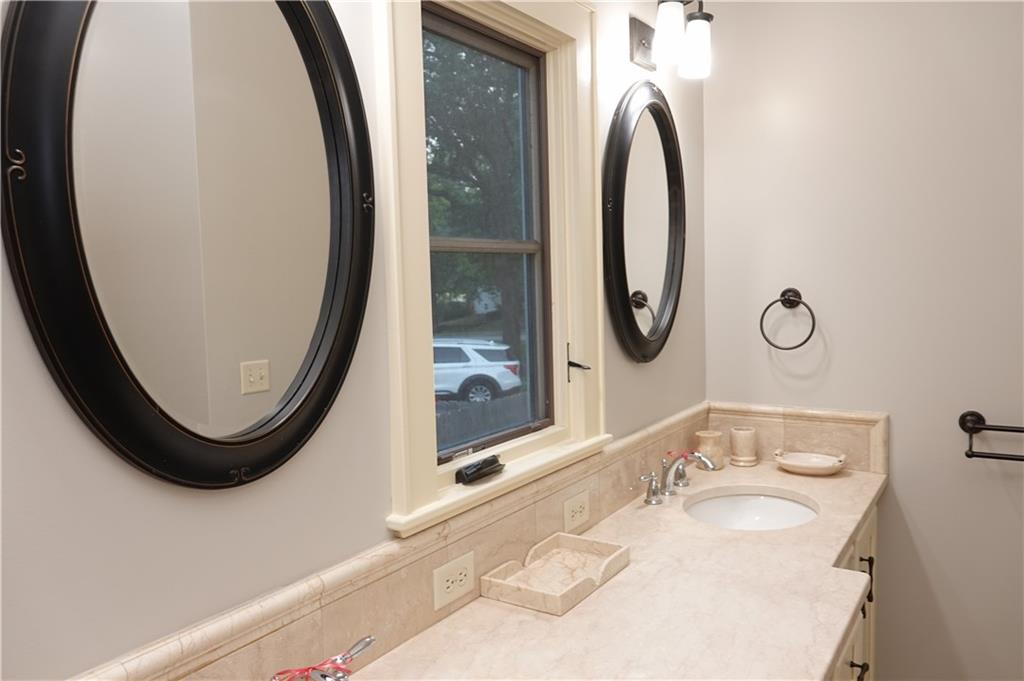 10229 Hemlock Drive Property Photo 29