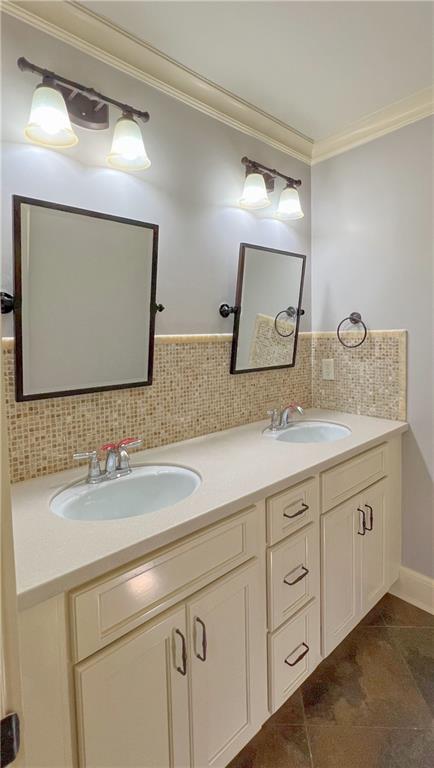 10229 Hemlock Drive Property Photo 44