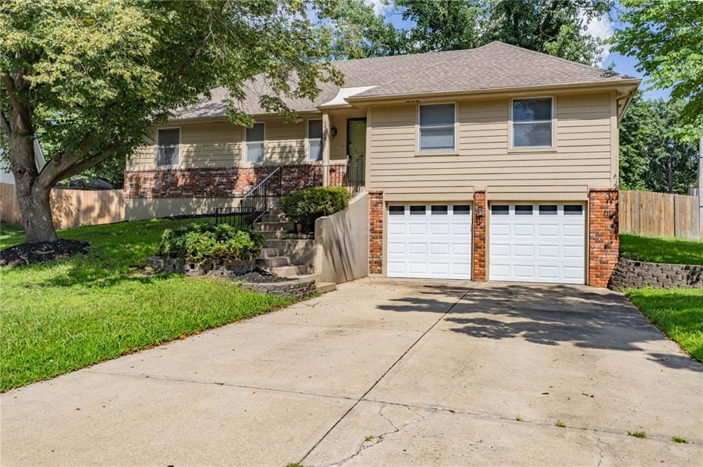1308 S Apache Court Property Photo 2