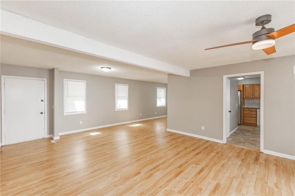 1308 S Apache Court Property Photo 5