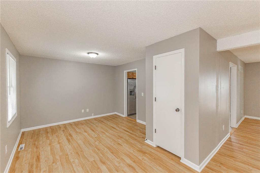 1308 S Apache Court Property Photo 8