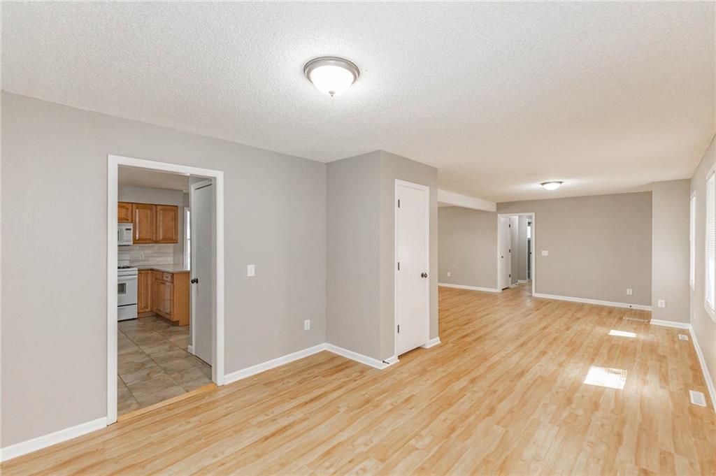 1308 S Apache Court Property Photo 9