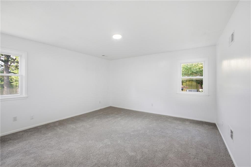 14906 W 89th Street Property Photo 19