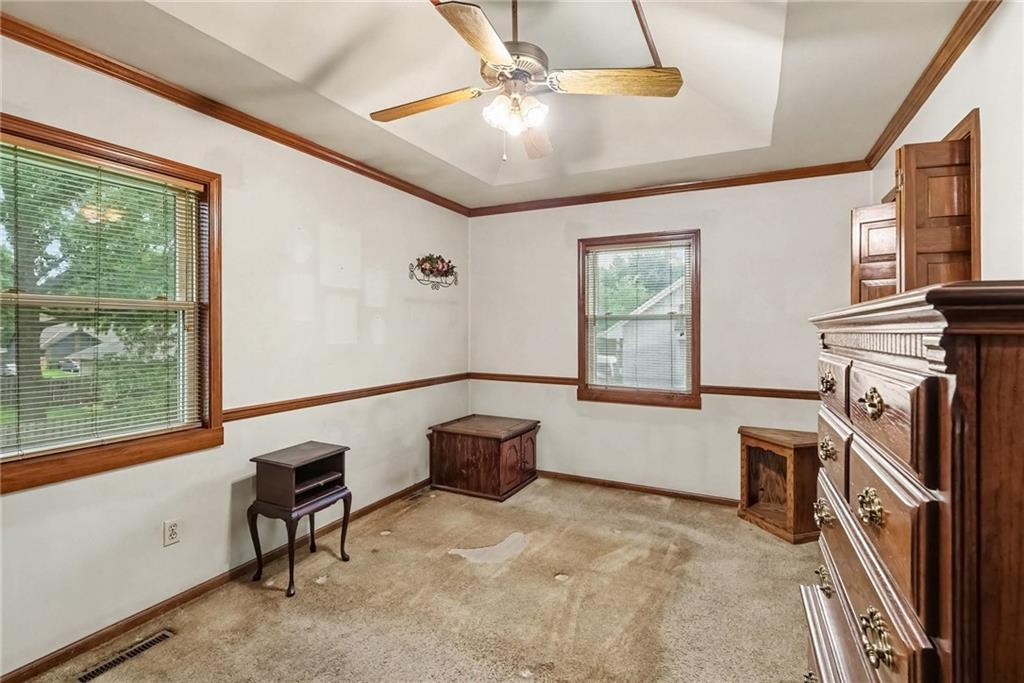 605 Se Westwind Drive Property Photo 6