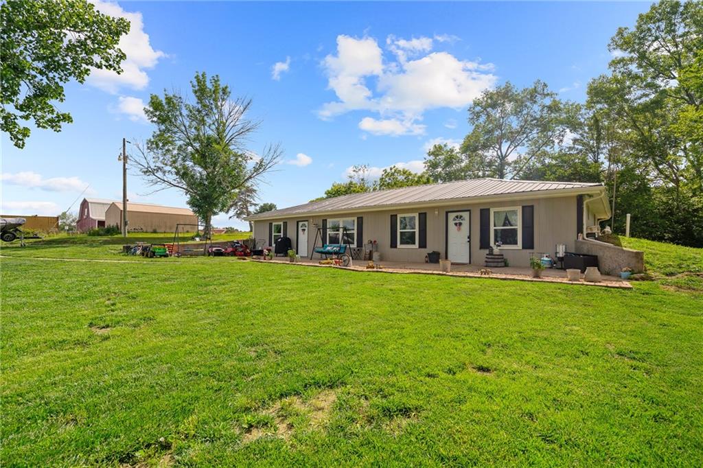 16527 Varner Road Property Photo 6