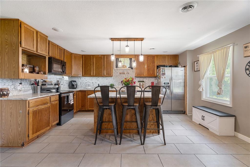16527 Varner Road Property Photo 9