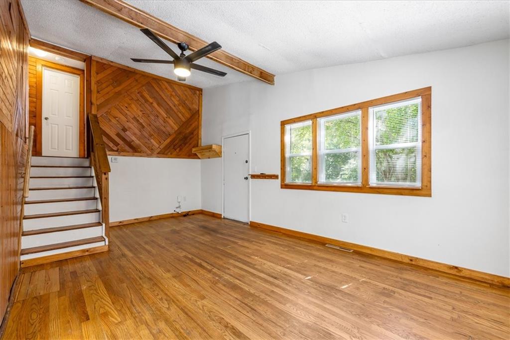 2918 S 9th Place Property Photo 4