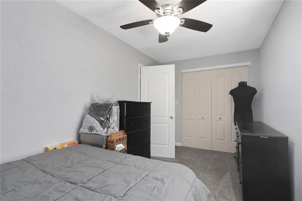 835 Ne Lone Hill Drive Property Photo 25