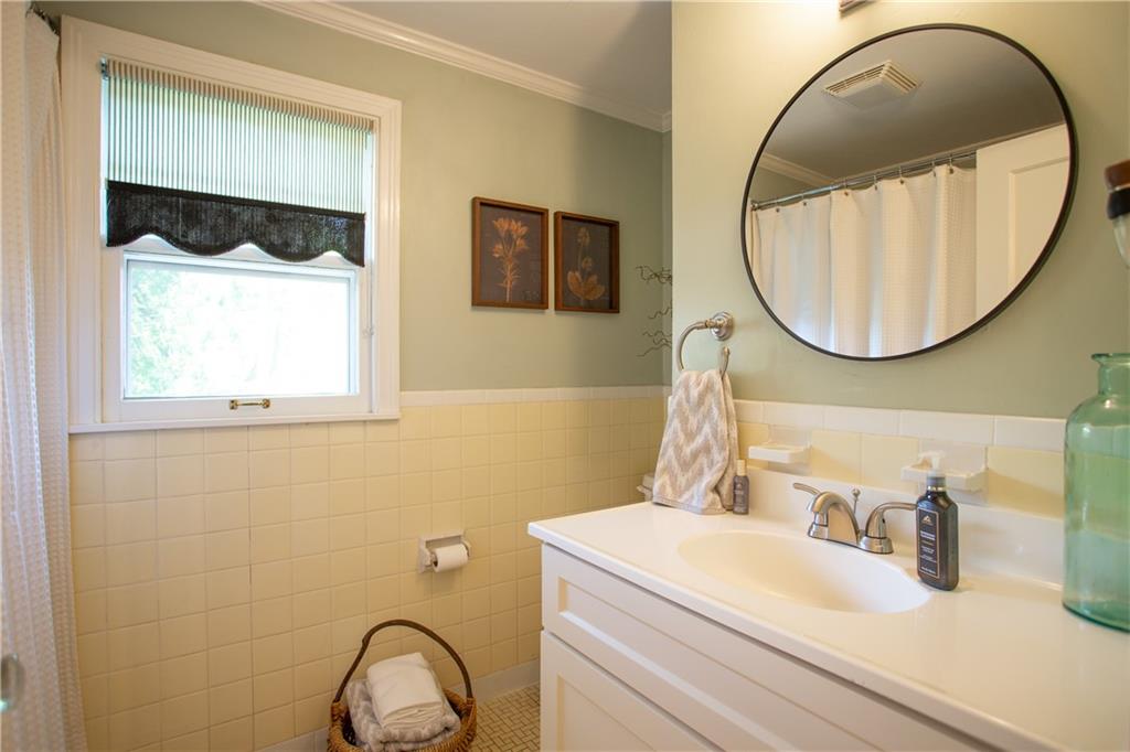 430 E 65th Terrace Property Photo 58