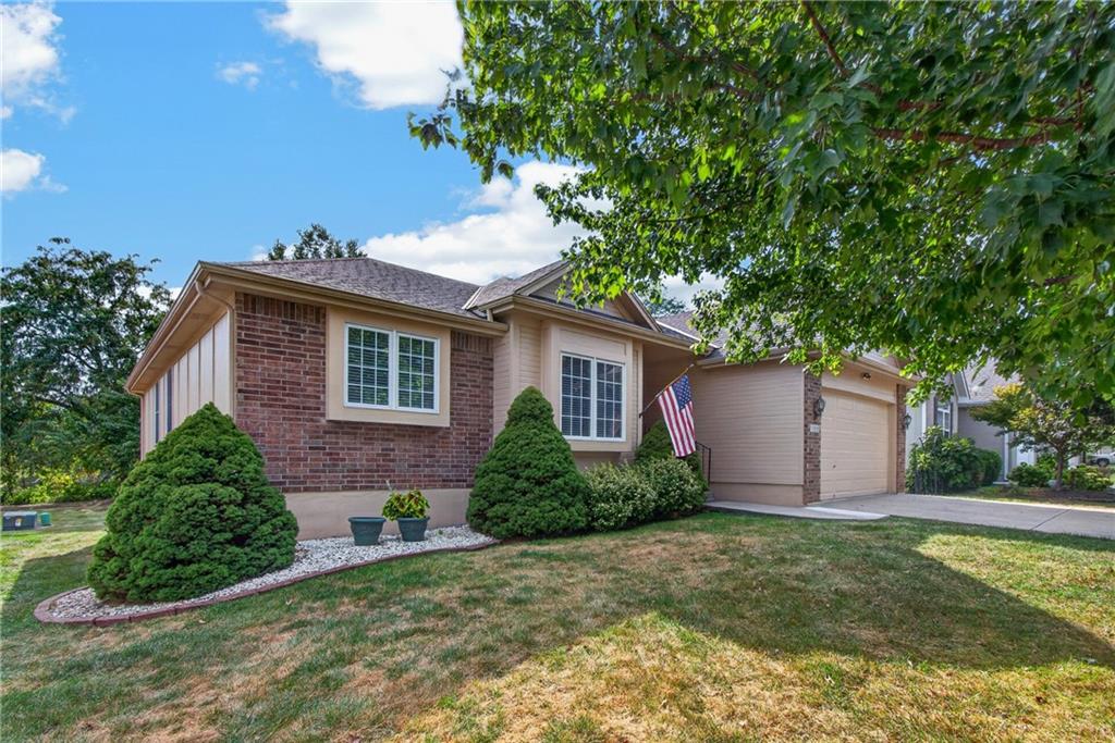 1915 Meadowlark Drive Property Photo 1