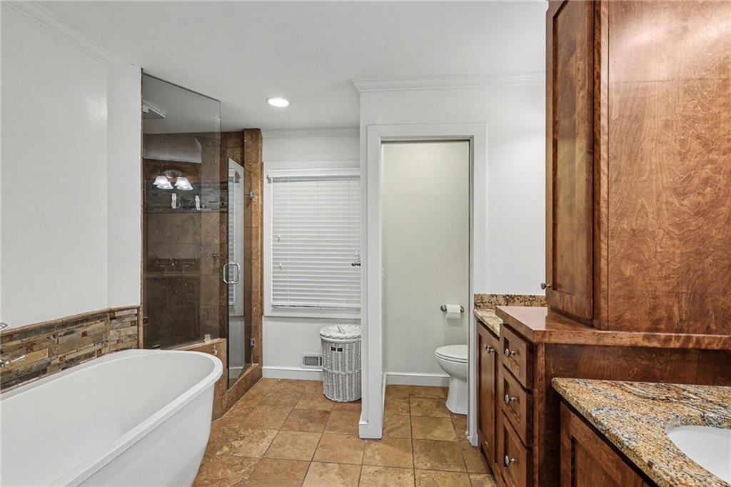 8104 Lee Boulevard Property Photo 21