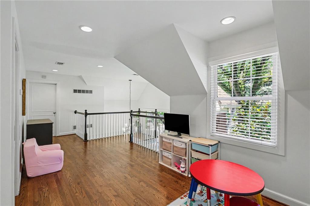 8104 Lee Boulevard Property Photo 25