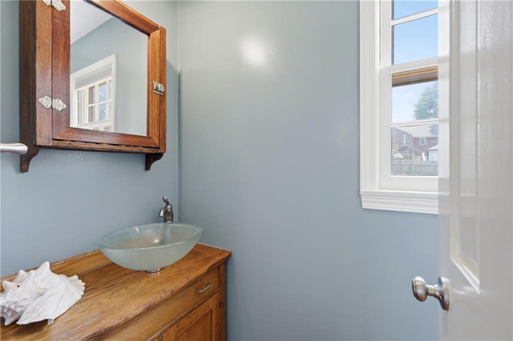 3609 S Phelps Road Property Photo 11
