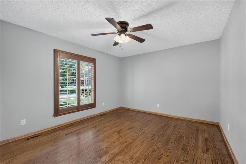 15624 W 81st Street Property Photo 25