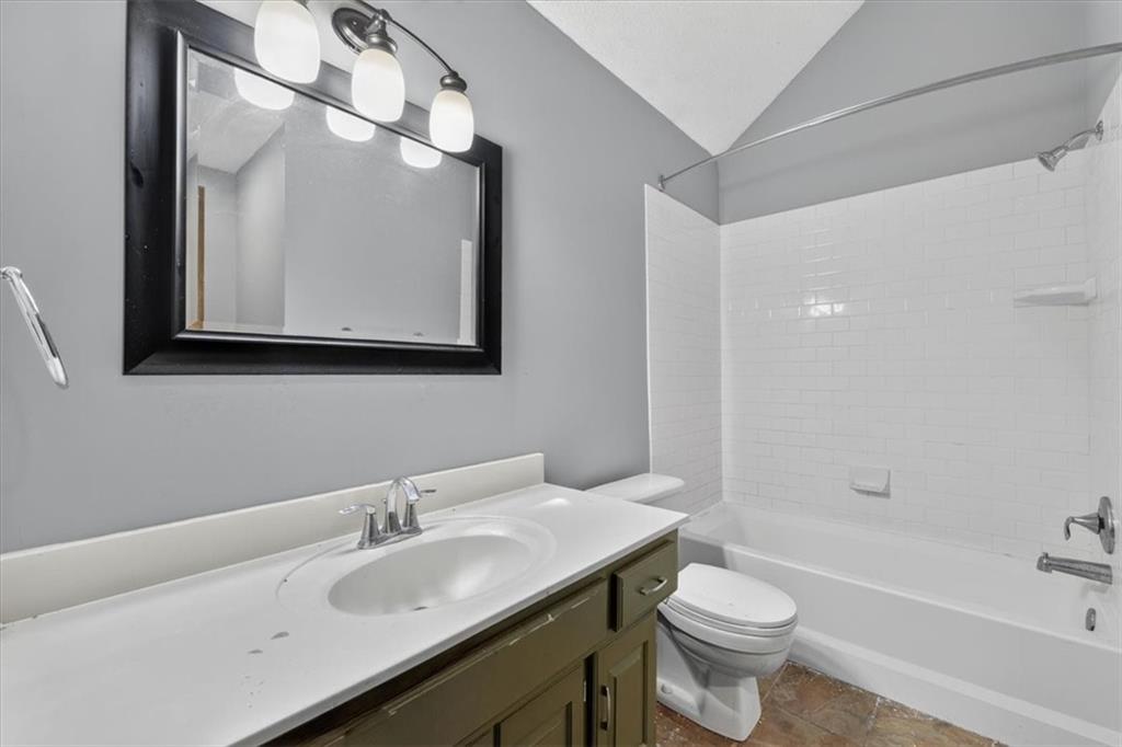 15624 W 81st Street Property Photo 33