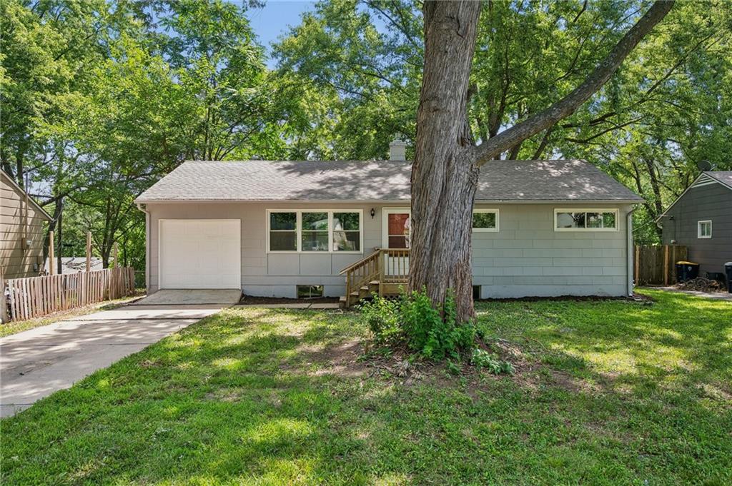11217 Manchester Avenue Property Photo