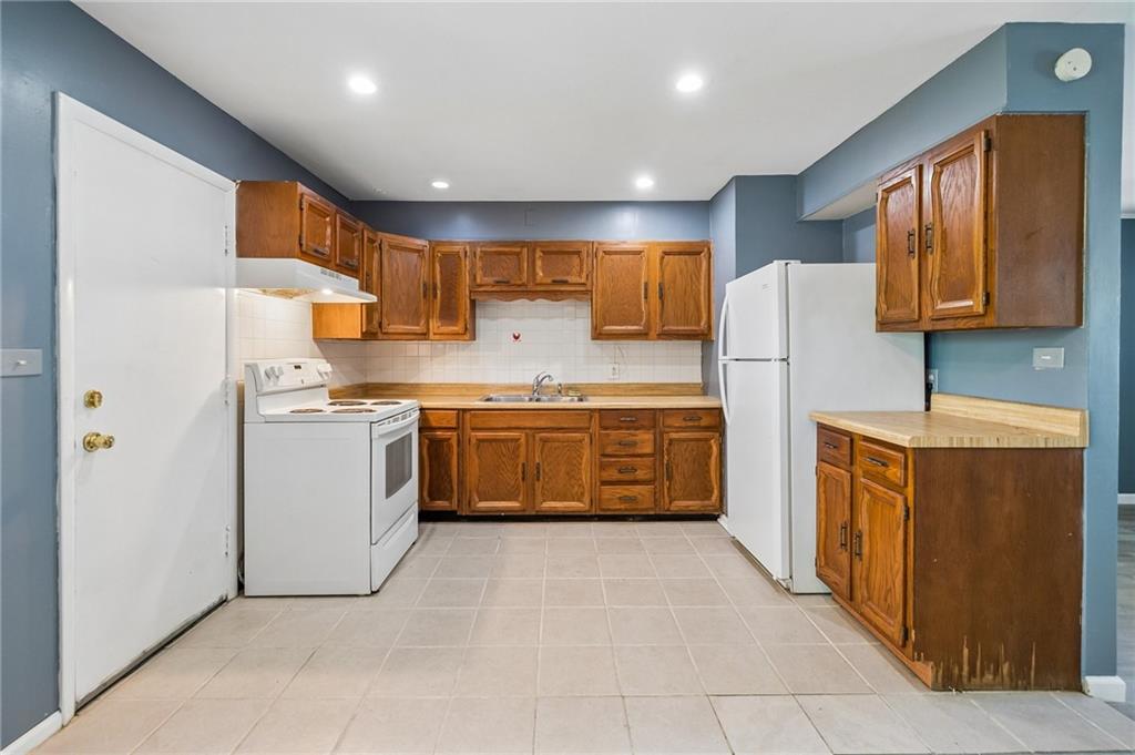 11217 Manchester Avenue Property Photo 10