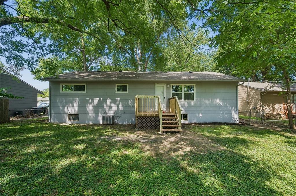 11217 Manchester Avenue Property Photo 24