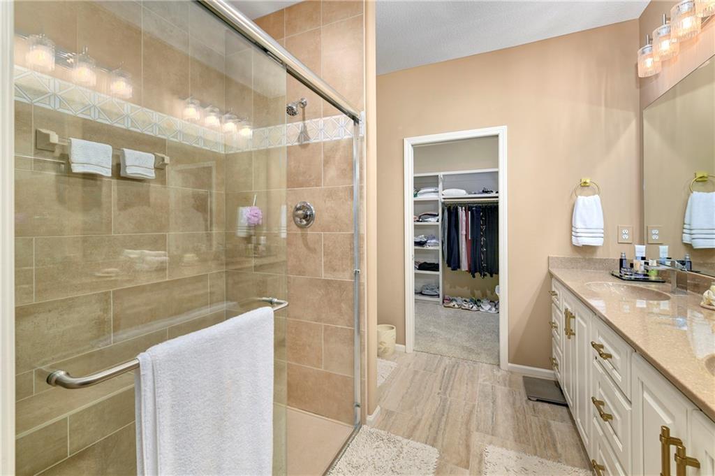 814 Ne Algonquin Street Property Photo 29
