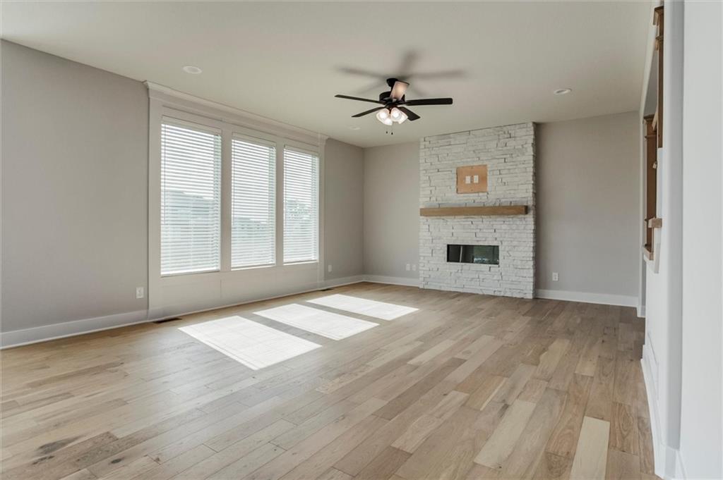 16941 S Brentwood Street Property Photo 3